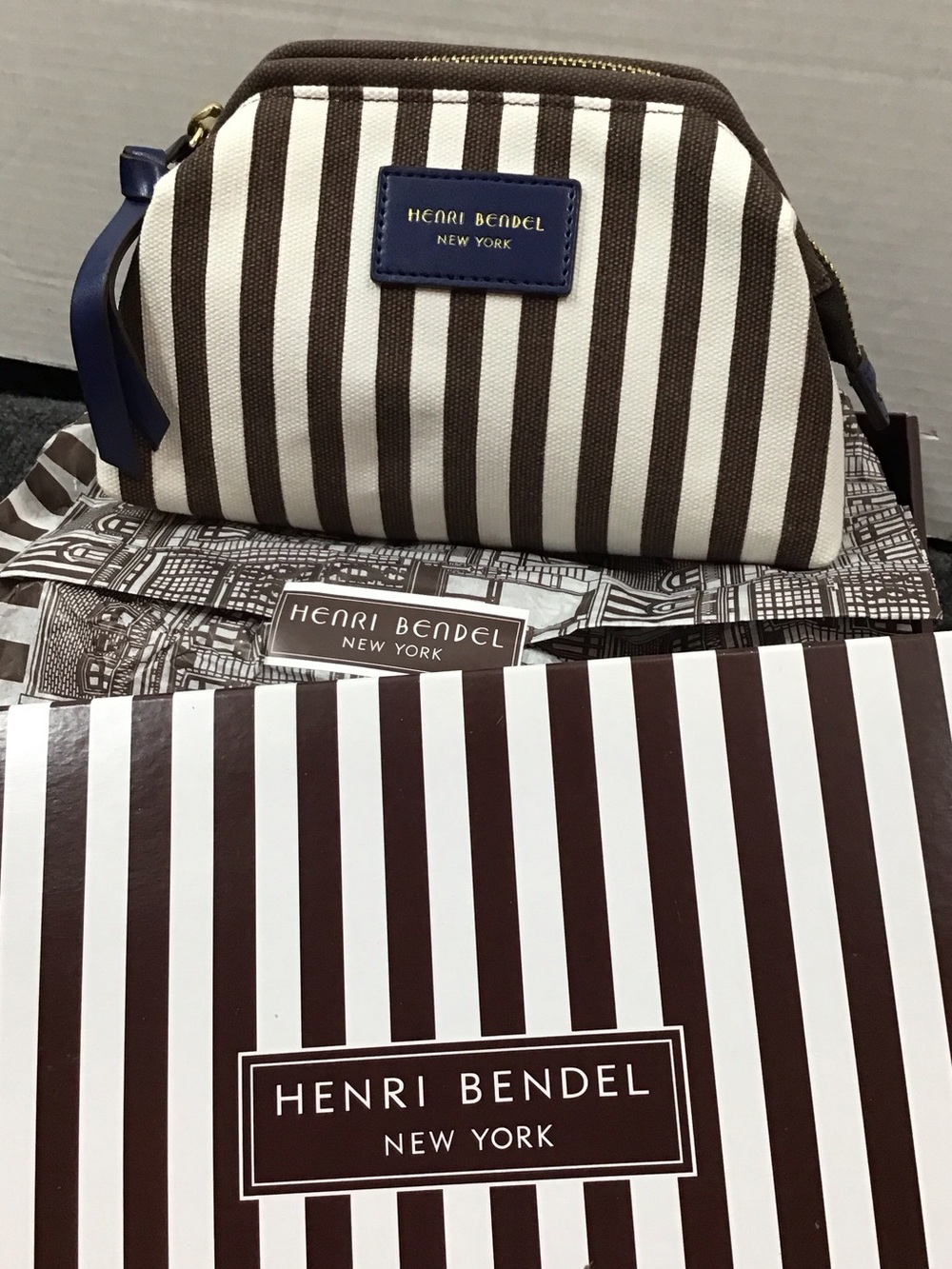Henri Bendel iconic Centennial brown and white stripe dome cosmetic bag NIB